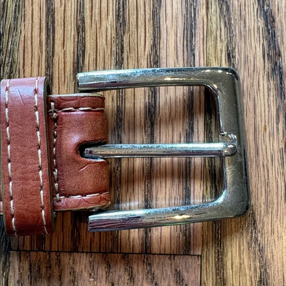 Genuine leather sz M (34-36) brown belt with silver buckle